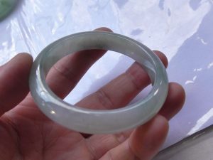 氷翡翠バングル