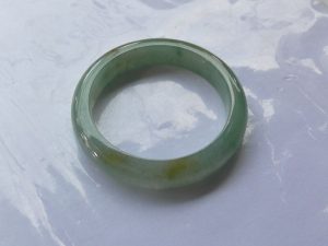 本翡翠バングル