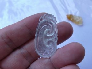 氷翡翠カービング