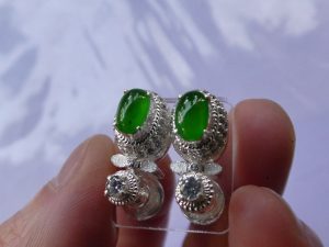 ろうかん翡翠ルース3点