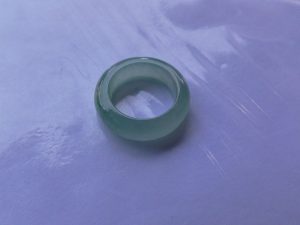 氷翡翠くりぬきリング