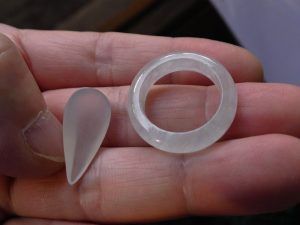 氷翡翠リングとペンダント