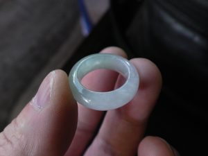 氷翡翠くりぬきリング