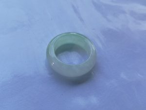 氷翡翠くりぬきリング