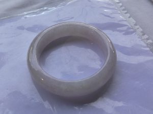 本翡翠バングル