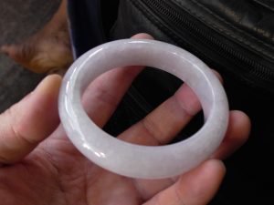 本翡翠バングル