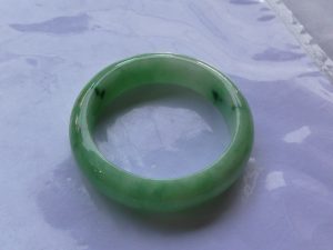 本翡翠バングル