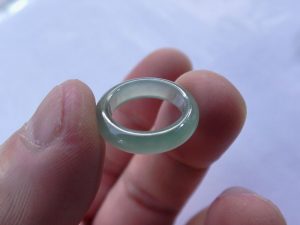 氷翡翠くりぬきリング