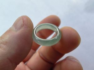 氷翡翠くりぬきリング