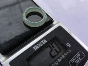 氷翡翠くりぬきリング