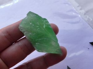 ろうかん翡翠原石
