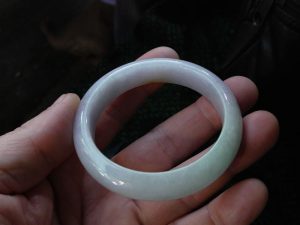 本翡翠バングル