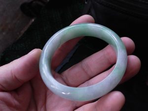 本翡翠バングル