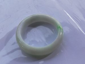本翡翠バングル