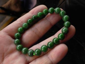 本翡翠ビーズブレスレット