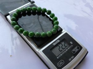 本翡翠ビーズブレスレット
