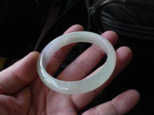 氷翡翠バングル