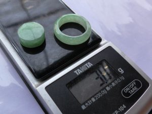 くりぬき翡翠リング
