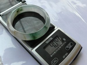 氷翡翠バングル