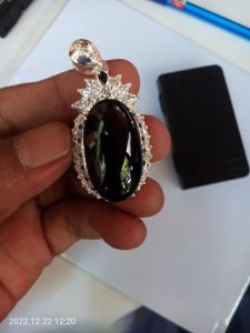 黒翡翠ルース