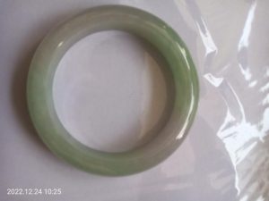 本翡翠バングル