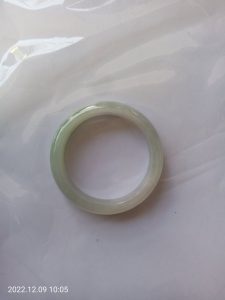 氷翡翠バングル