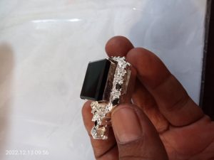 黒翡翠スクウェアカットルース