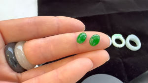 ろうかん翡翠ペアルース