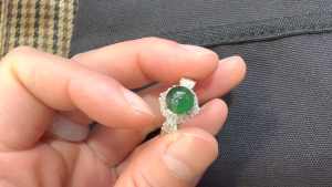 ろうかん翡翠ルース　あい