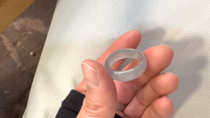 高級氷翡翠くりぬきリング