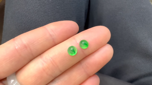 蛍光翡翠ペアルース