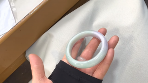 ラベンダー翡翠バングル　じゅらく
