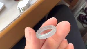 高級氷翡翠くりぬきリング