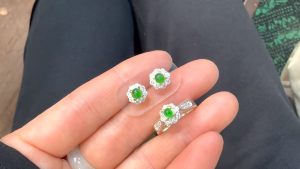 格安蛍光翡翠セットルース