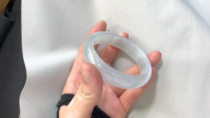 高級氷翡翠バングル