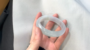 高級氷翡翠バングル