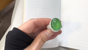 ろうかん翡翠ルース