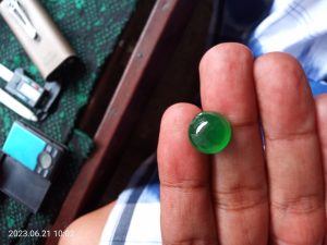 ろうかん翡翠ルース