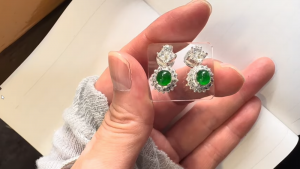 ろうかん翡翠ペアルース