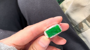 ろうかん翡翠ルース