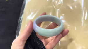 ラベンダー翡翠バングル
