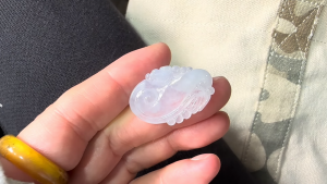 格安氷翡翠カービング