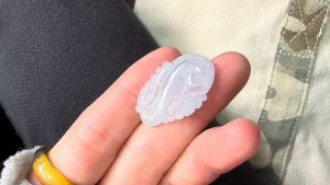 格安氷翡翠カービング