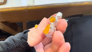 黄翡翠ペンダント