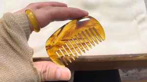 ミャンマー産琥珀カービング