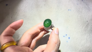 本翡翠ルース