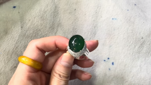 本翡翠ルース