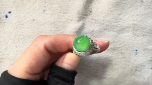 ろうかん翡翠ルース