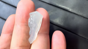 氷翡翠原石