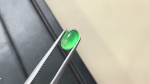 蛍光翡翠ルース